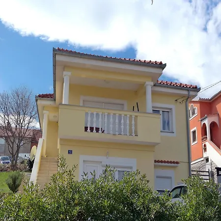 In Avle Near Rijeka Apartament